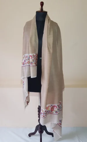 Semi Pashmina Kani Shawl – Handwoven Elegance & Comfort