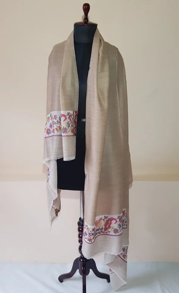 Semi Pashmina Kani Shawl – Handwoven Elegance & Comfort