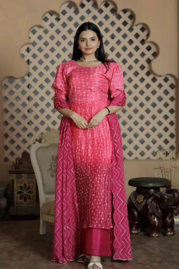 Elegant Chikankari Lucknowi Kurti: A Timeless Piece of Indian Heritage - Image 2