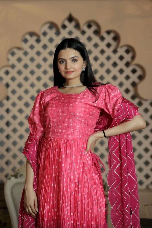 Elegant Chikankari Lucknowi Kurti: A Timeless Piece of Indian Heritage